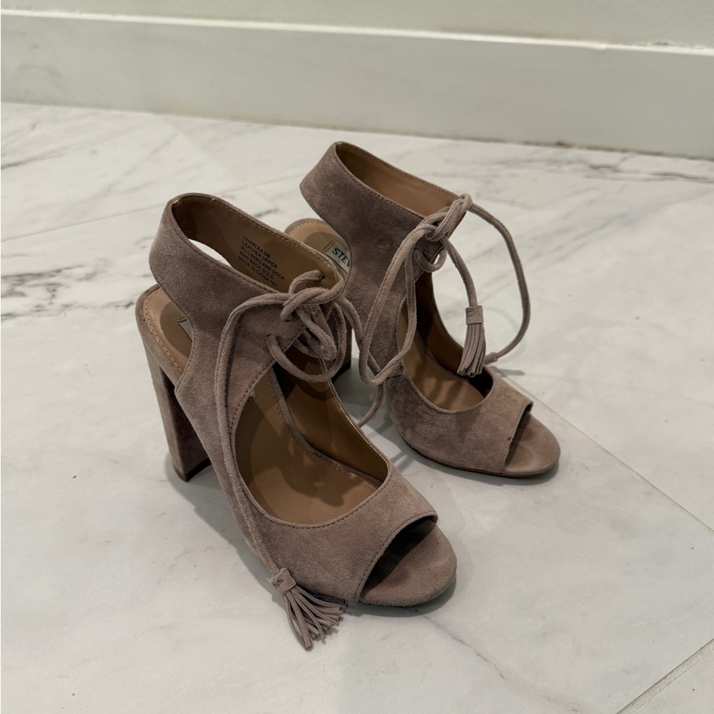 Steve Madden suede heels